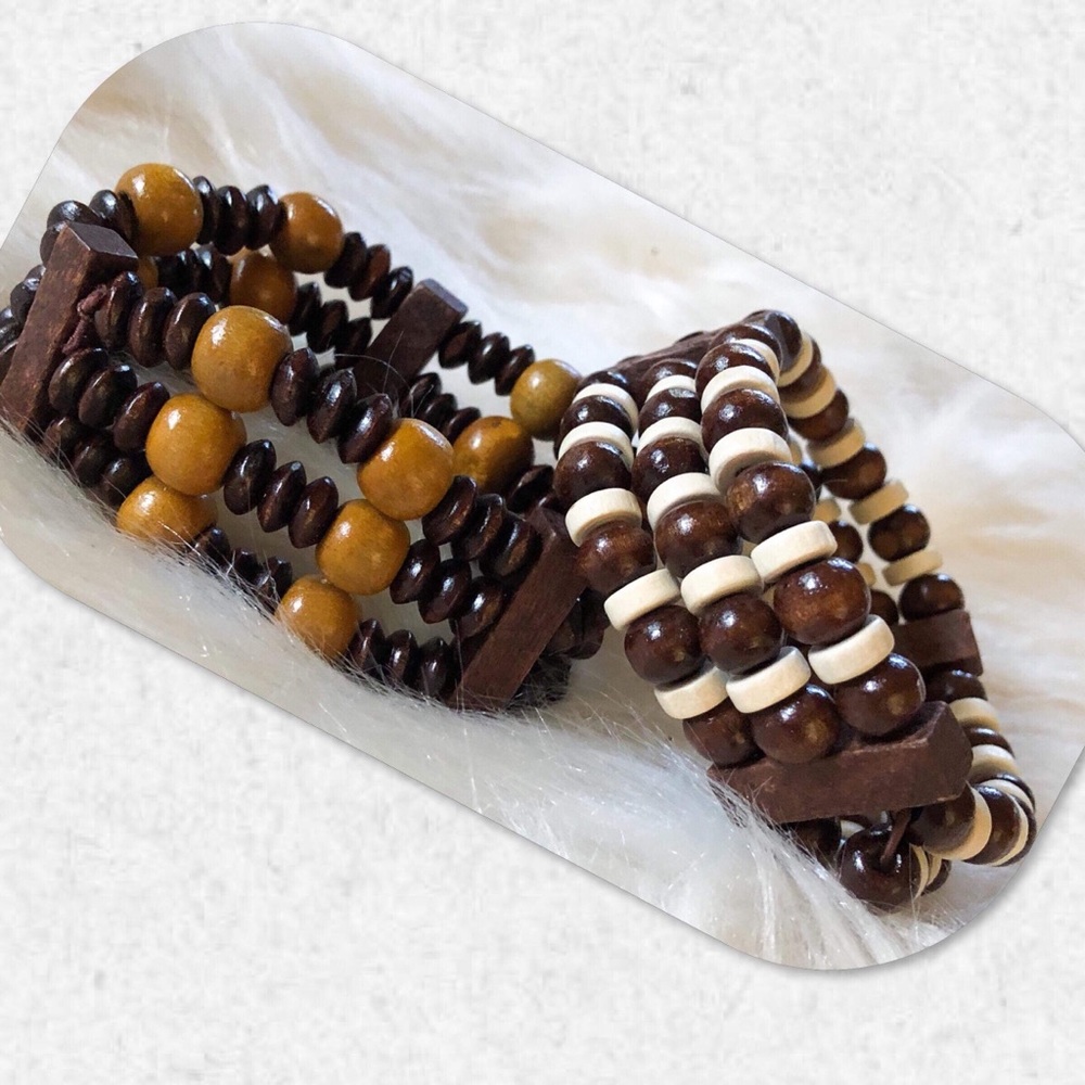 Set of 2 Wood Stretch Bracelets